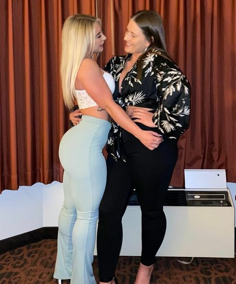 Lauren M sex star gallery