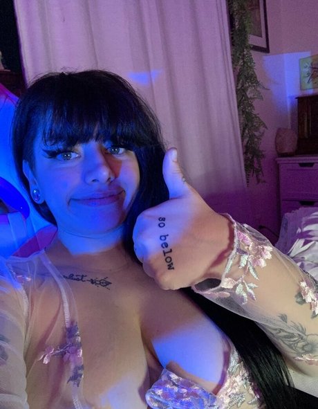 Lunaghoul nude actress image