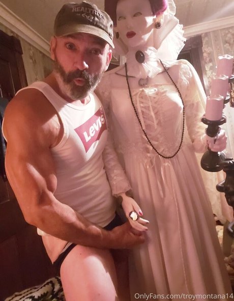 troymontana14 best model photo