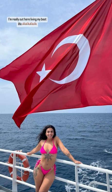 Lina alqaq hd pornstar pics