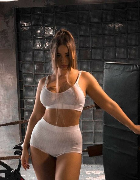 natasha westyy beautiful model pictures