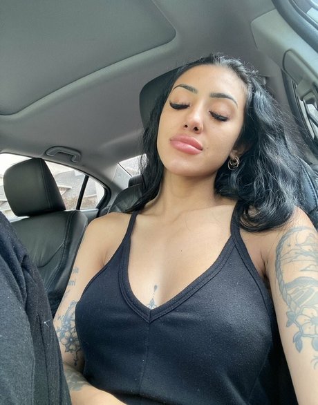 Shewolftribe model nudes pic