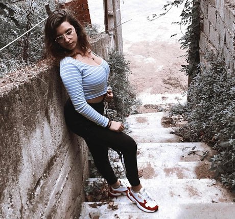 Anna Romero pretty actress pics