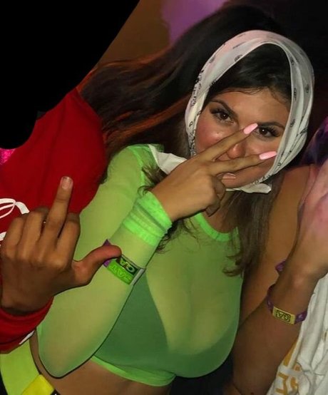 Samantha S nudes pornstar pictures