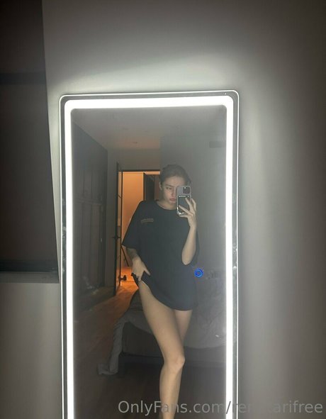 renatarifree star erotic image