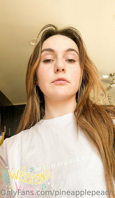 pineapplepeach nude star pics