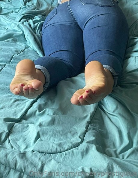 cheekyprestigious nudes pornstar image