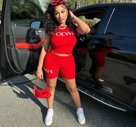 Ella Bandz model free photo