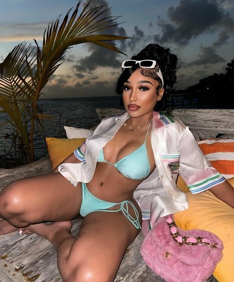 Ella Bandz model nudes gallery