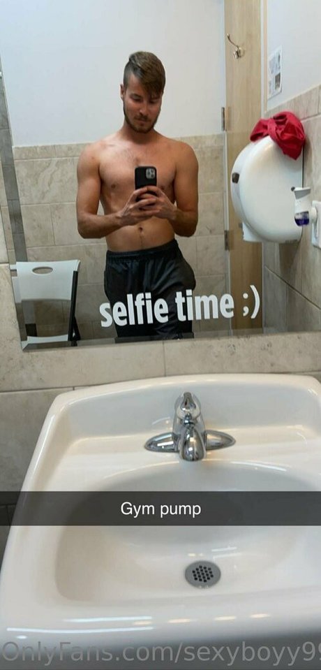 sexyboyy99 porn model photos