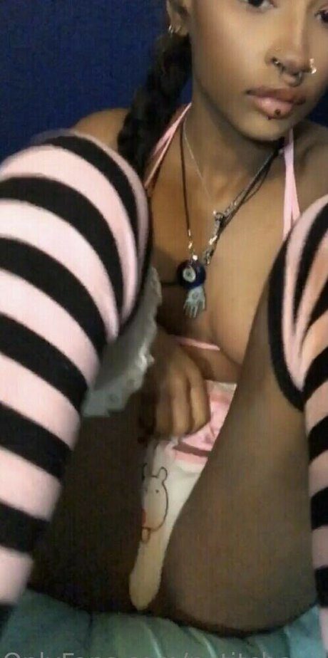 petitchepii hot pornstar photo