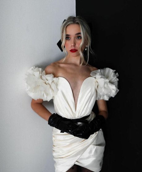 Jenna Davis pornstar naked photos