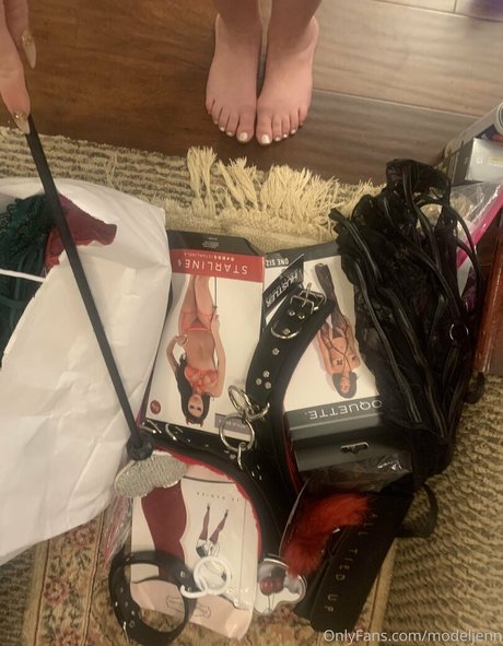 modeljenn star sexy pic