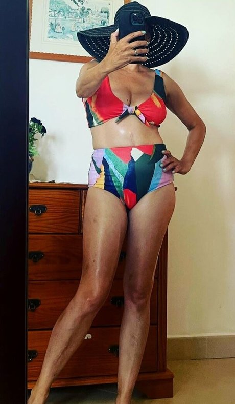 Sarah Cawood nude pornstar img