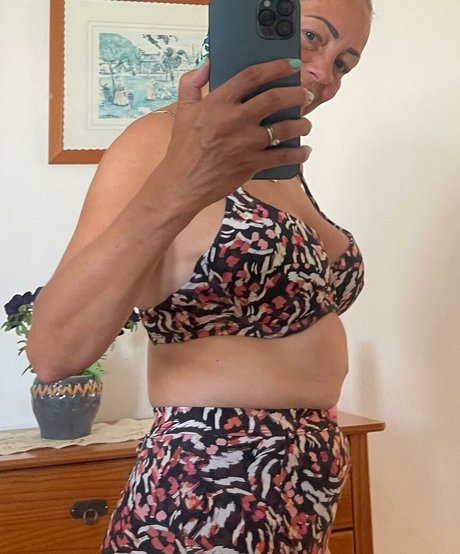 pregnant asian onlyfans nude photos