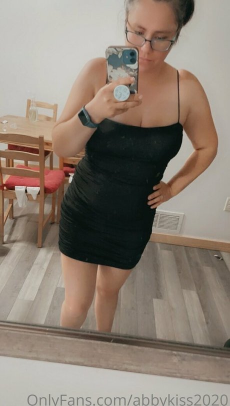 abbykiss2020 art model archive