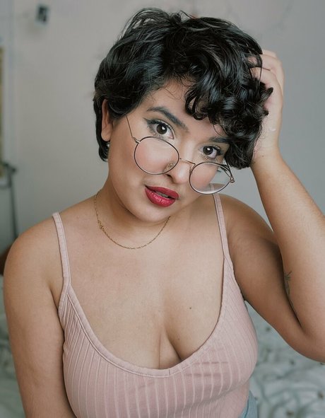 mayapetite star high quality image