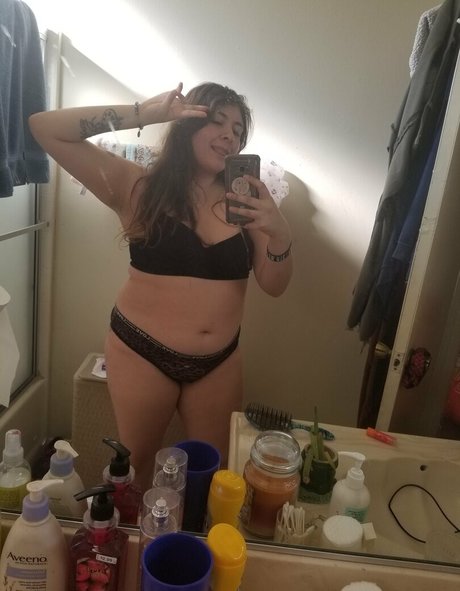 kawaiicinnabon56 exclusive actress pic