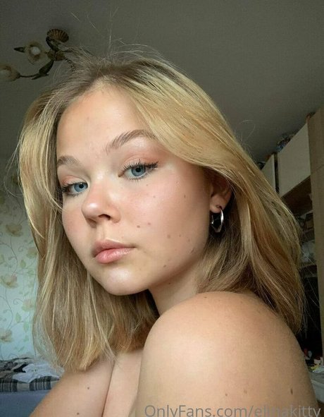 elinakitty erotic model pictures