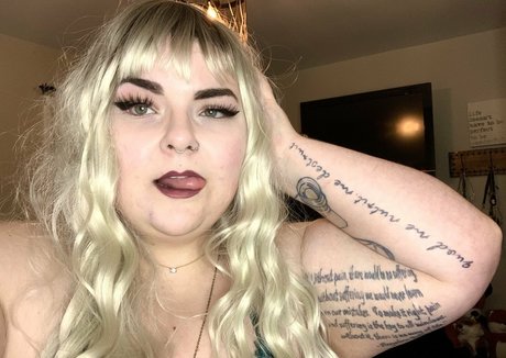 maisonfoxqueen erotic actress galleries