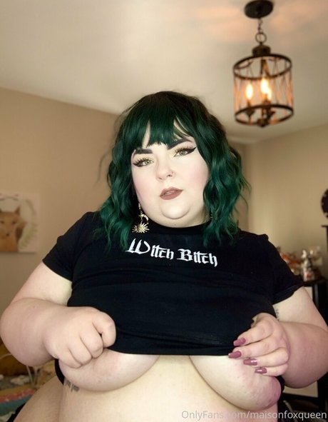 maisonfoxqueen pornstar hot photo