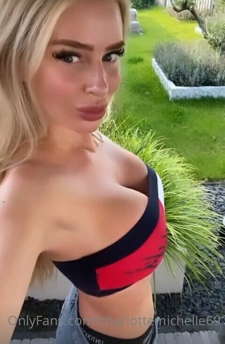 public onlyfans hot sexy picture