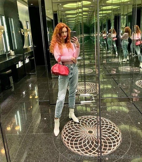 foxalissia pornstar exclusive images