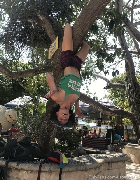 lizbecheeky star pretty picture