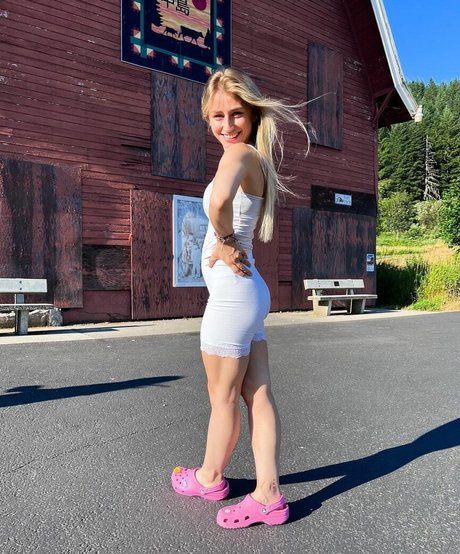 Hailey Azure pornstar beautiful galleries