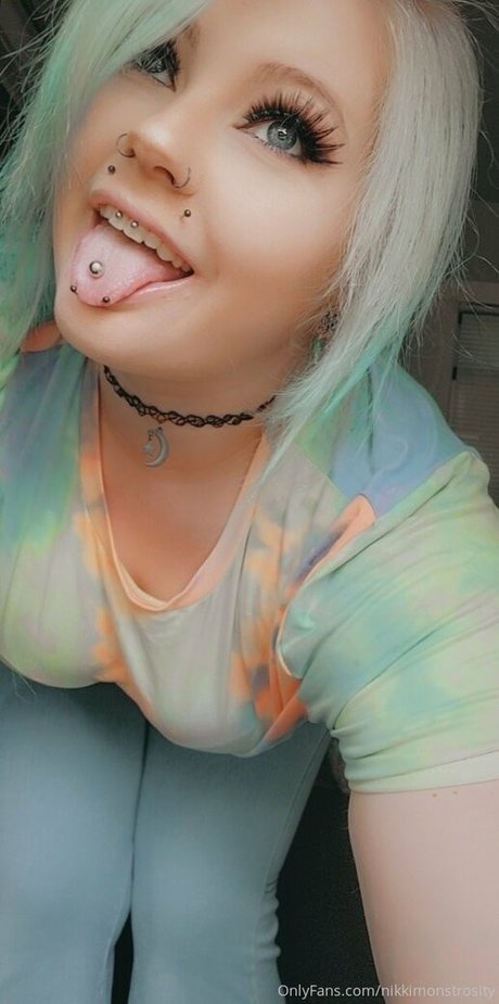 nikkimonstrosity star top image