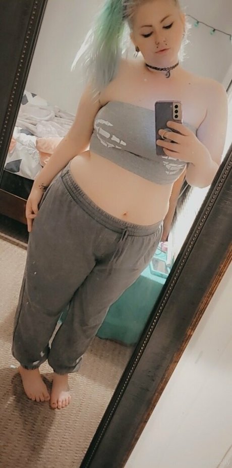 nikkimonstrosity free star pictures