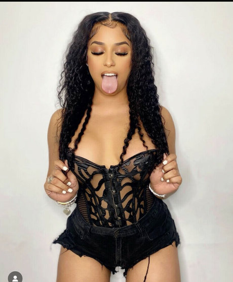 Gabbyamourr model art pics