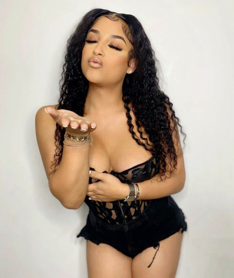 Gabbyamourr perfect model images