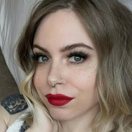 famous onlyfans nude pic