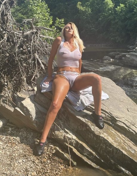 hot mature onlyfans sexy nude photo