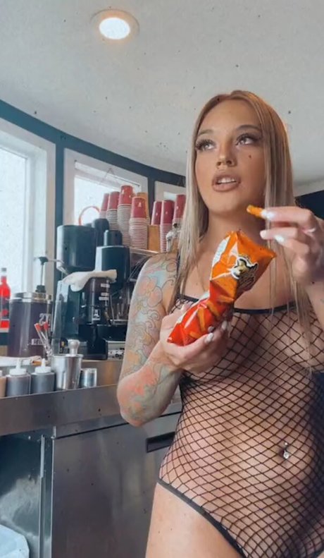 Sally Villagomez naked pornstar pic