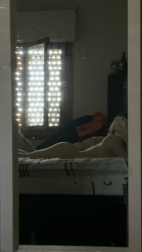 sofiasemine erotic model archive