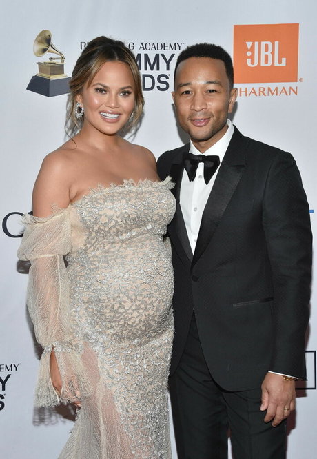 Chrissy Teigen hot pornstar pics