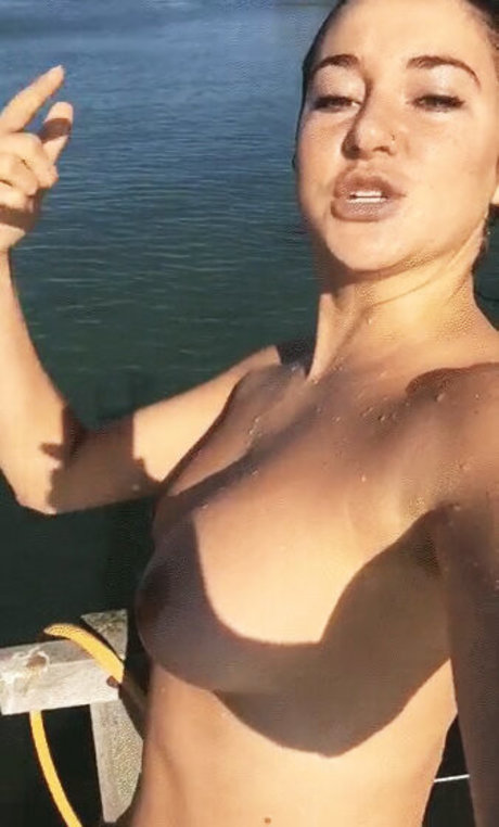 Shailene Woodley high quality model pic