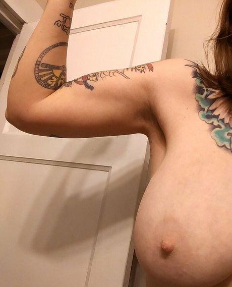 theellehell free pornstar image