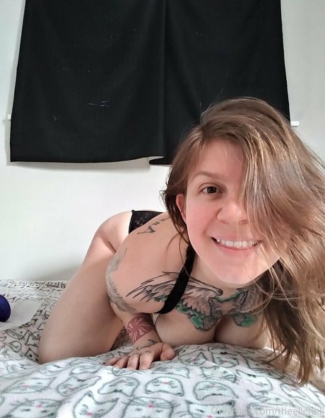 theellehell beautiful star picture