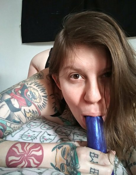 theellehell pornstar adult picture