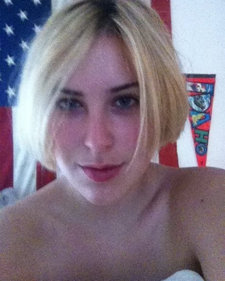 Scout Willis free star archive