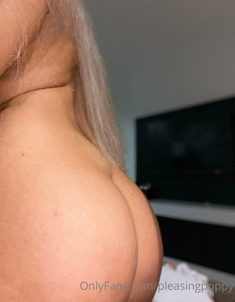 Pleasing Poppy perfect pornstar pics