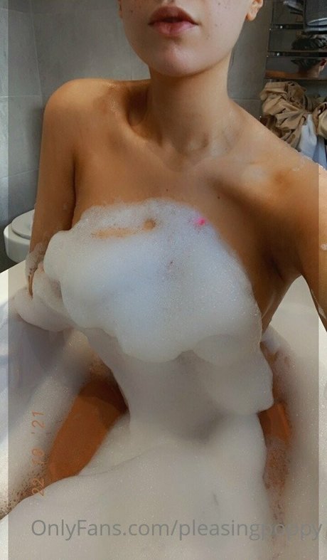 huge fake tits onlyfans hot sexy pic