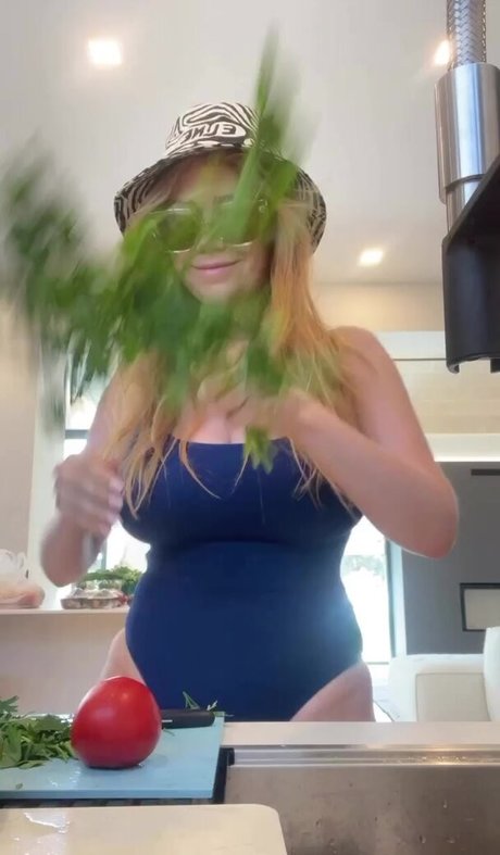 Palina Rojinski erotic actress pic