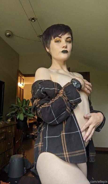 ellepix nudes pornstar pic