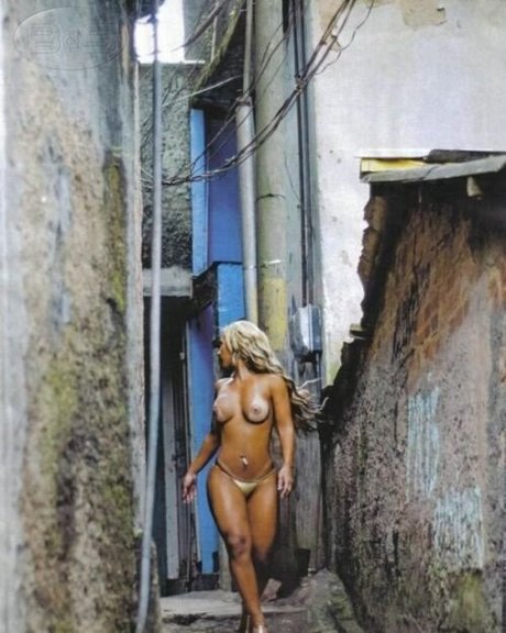 Valeska Popozuda exclusive star archive