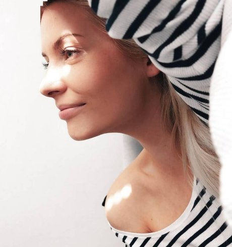 Laura Nieminen high quality actress pic