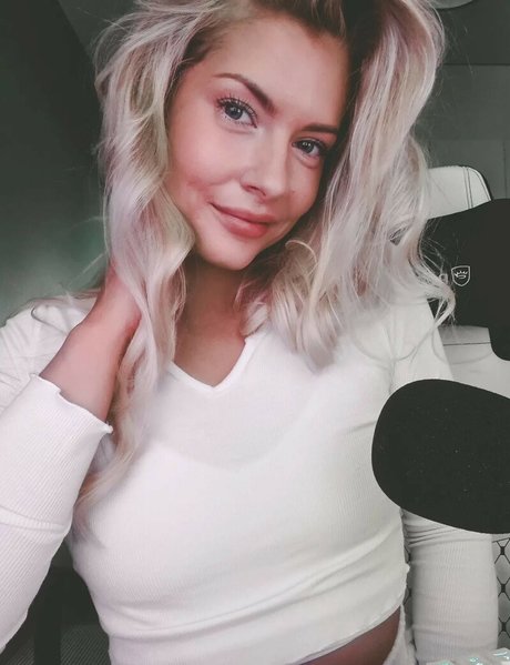 Laura Nieminen star top img